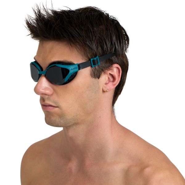 ARENA AIR-BOLD SWIPE UNISEX SİYAH YÜZÜCÜ GÖZLÜĞÜ 004714106